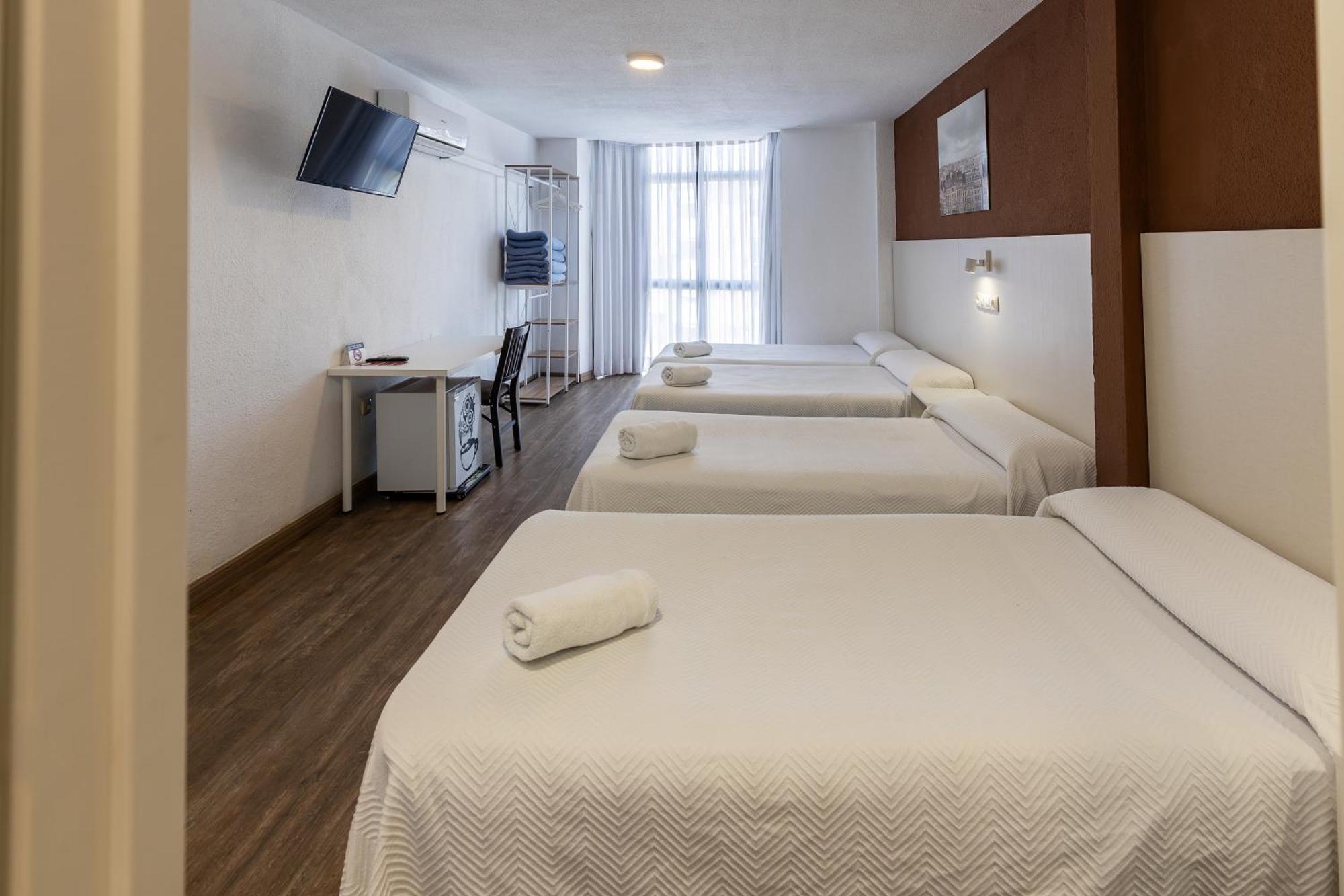 Hostal Gran Via Pinto Exteriér fotografie