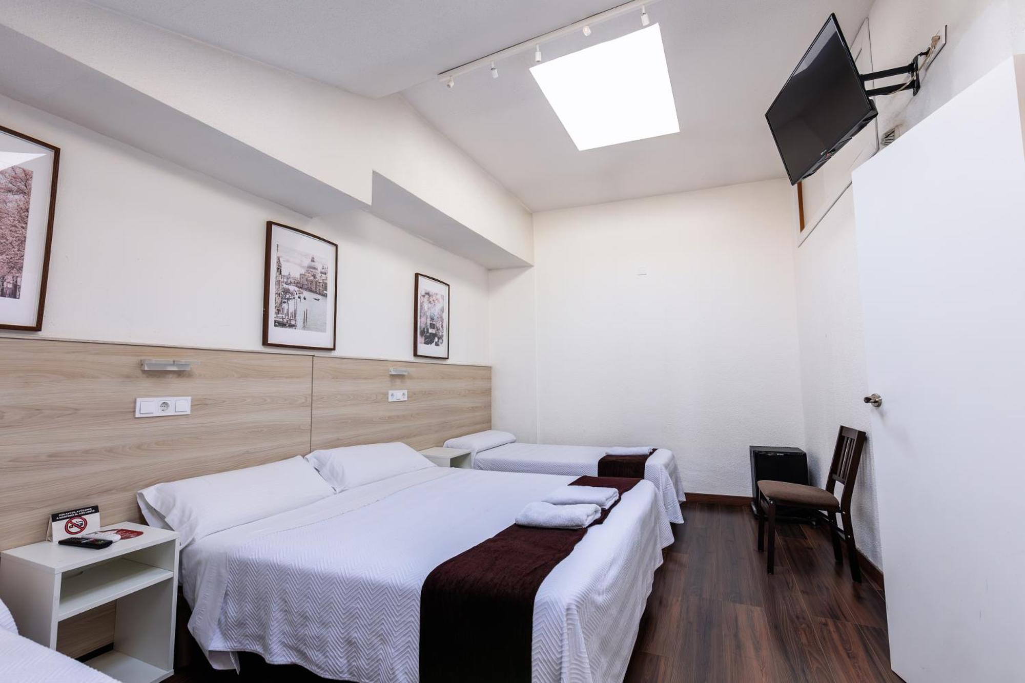 Hostal Gran Via Pinto Exteriér fotografie